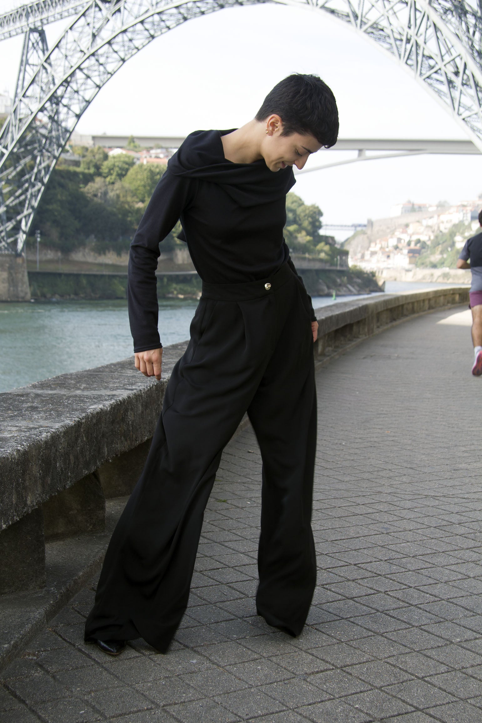 Camisola com gola laço